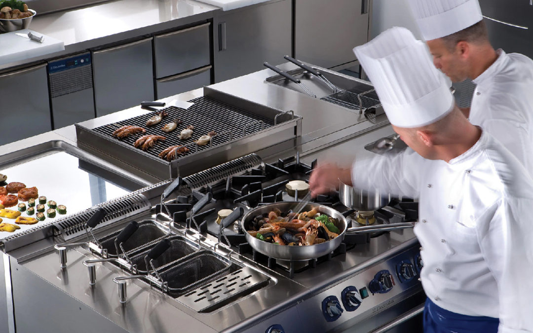 Qué materiales se usan en las cocinas industriales: guía completa